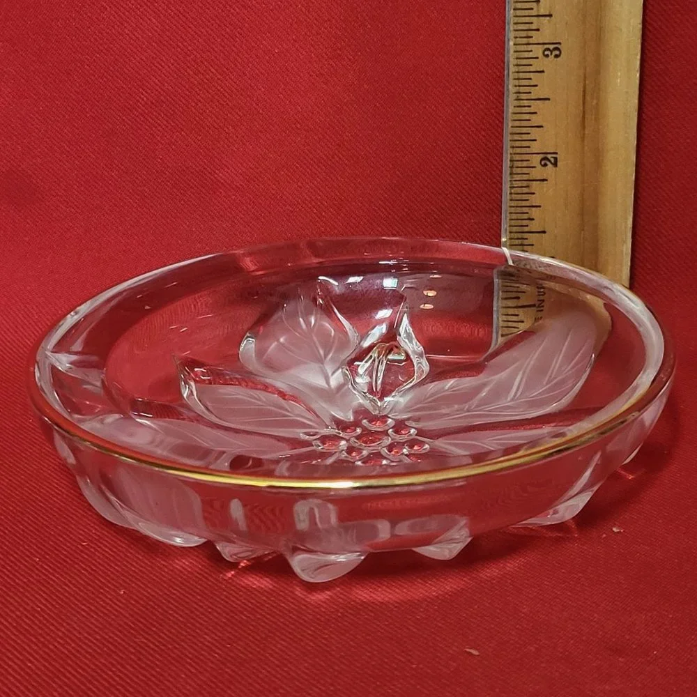 VTG Studio Nova Glass Guilded Poinsettia Round Tray Candy Dish